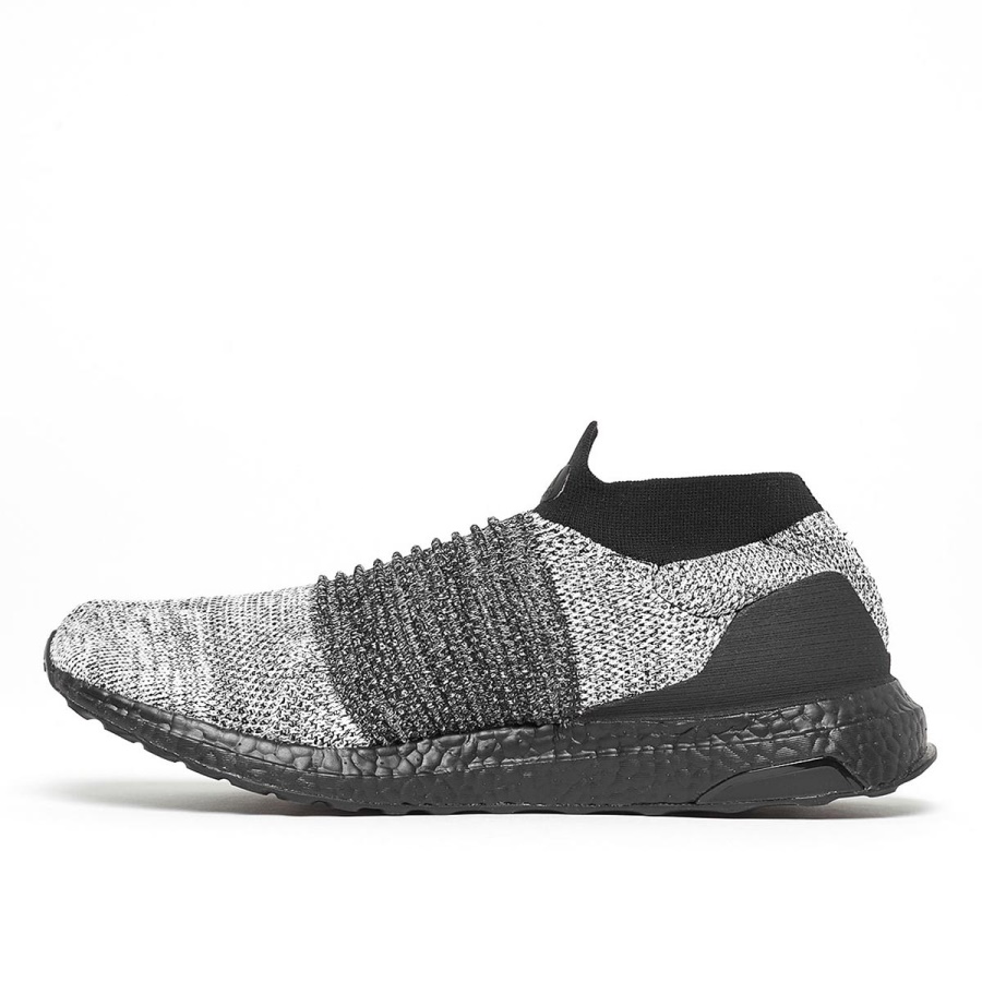 Klekt Ultra Boost Laceless Mid Black Oreo